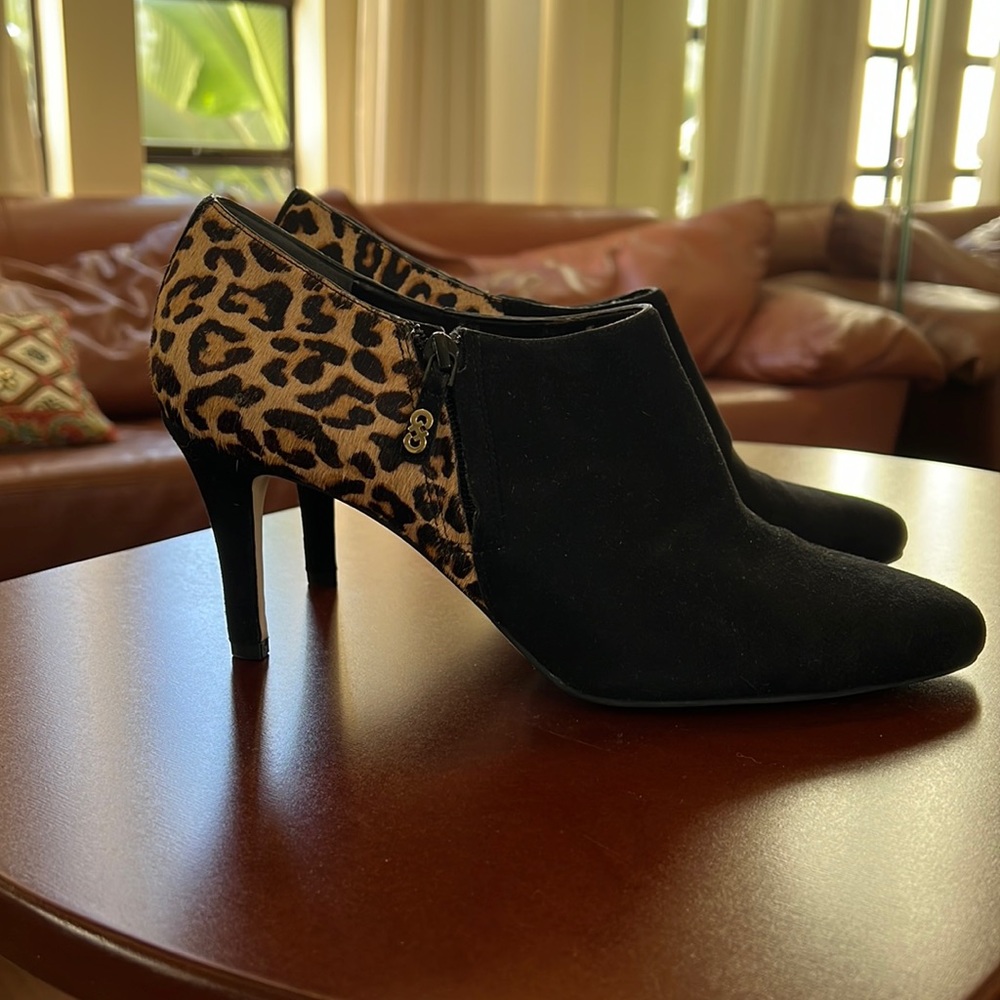 Suede ankle booties